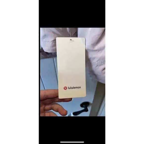 ❗️$130 LULULEMON wmns jacket❗️🎁🎄size LARGE - Picture 5 of 7